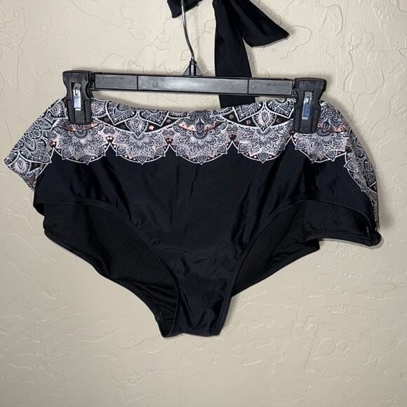 Swimsuits for all AVENGER HALTER BIKINI SET size 24 NWT. - Picture 3 of 10
